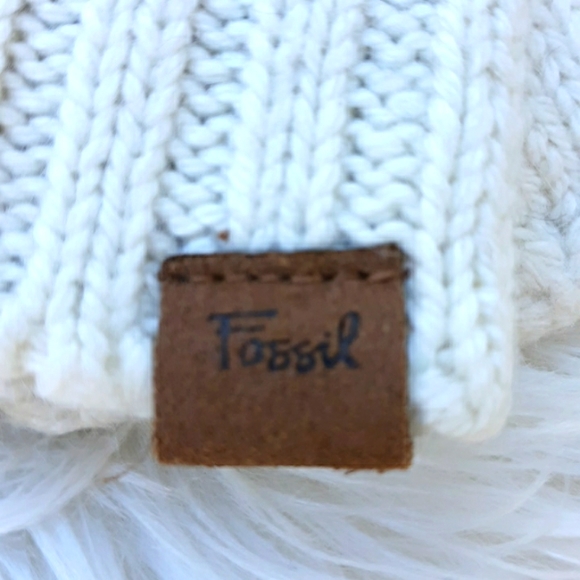NWOT FOSSIL KNIT GLOVES - Picture 3 of 6